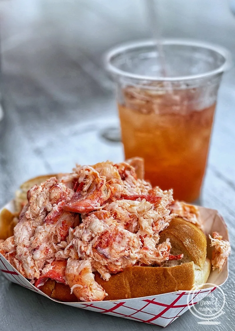 Giant lobster roll