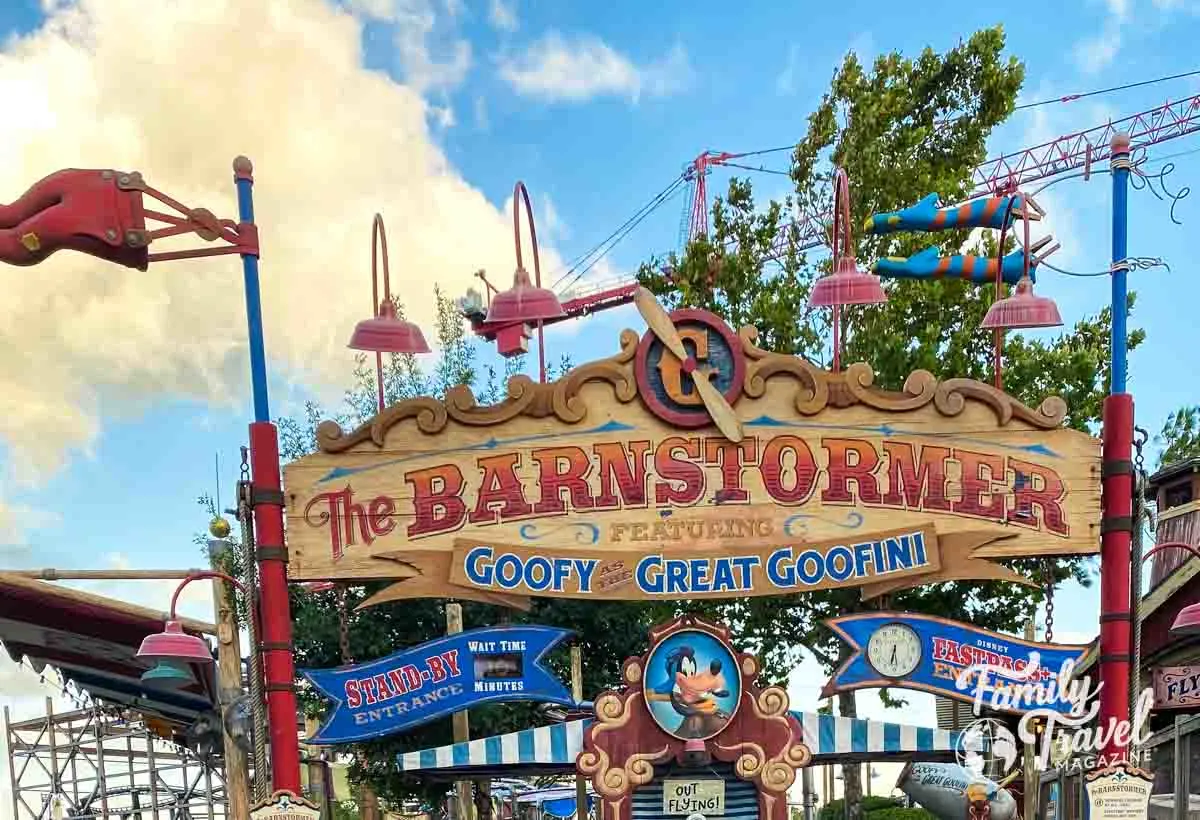 Entrance of Barnstormer with Goofy